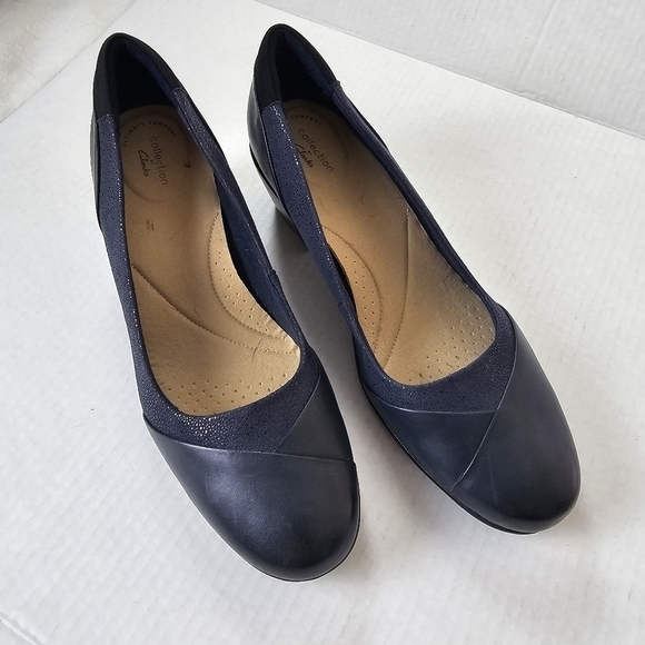 Clarks Emily Alexa Pumps Navy Blue Leather Slip-On Heels Size 12 Comfort Shoes - Picture 2 of 11